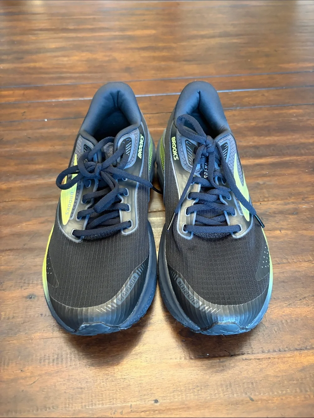 Brooks Black Adrenaline GTS Men US 8 ACs